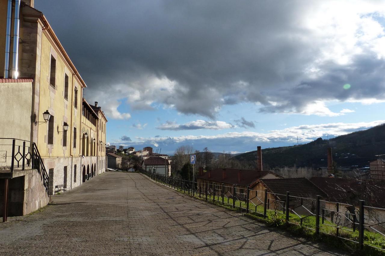 Hotel Rural El Valle Barruelo de Santullan Bagian luar foto