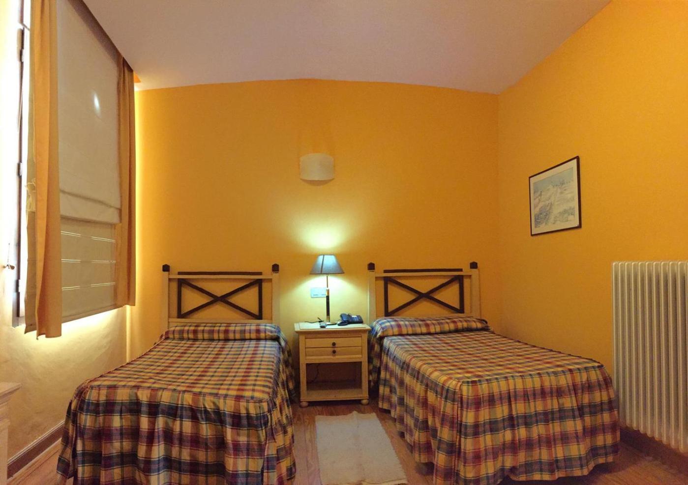 Hotel Rural El Valle Barruelo de Santullan Bagian luar foto